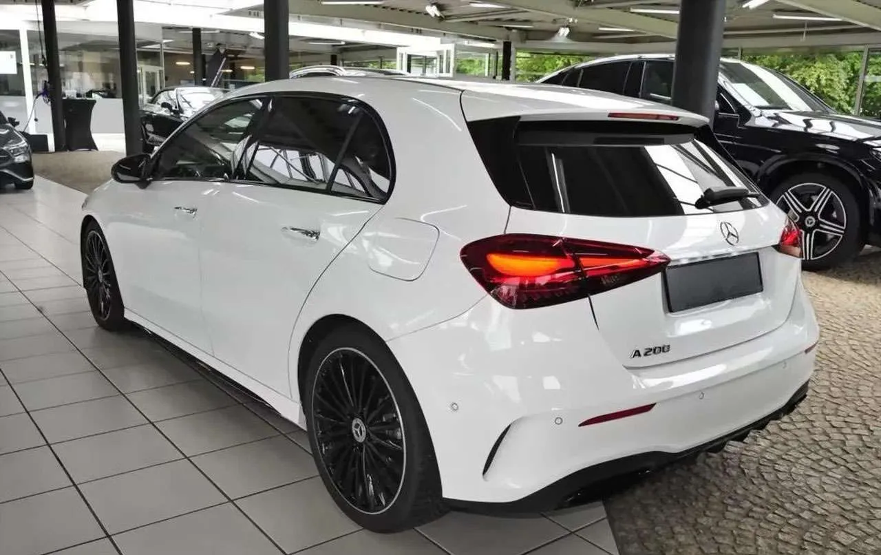 Mercedes-Benz A 200