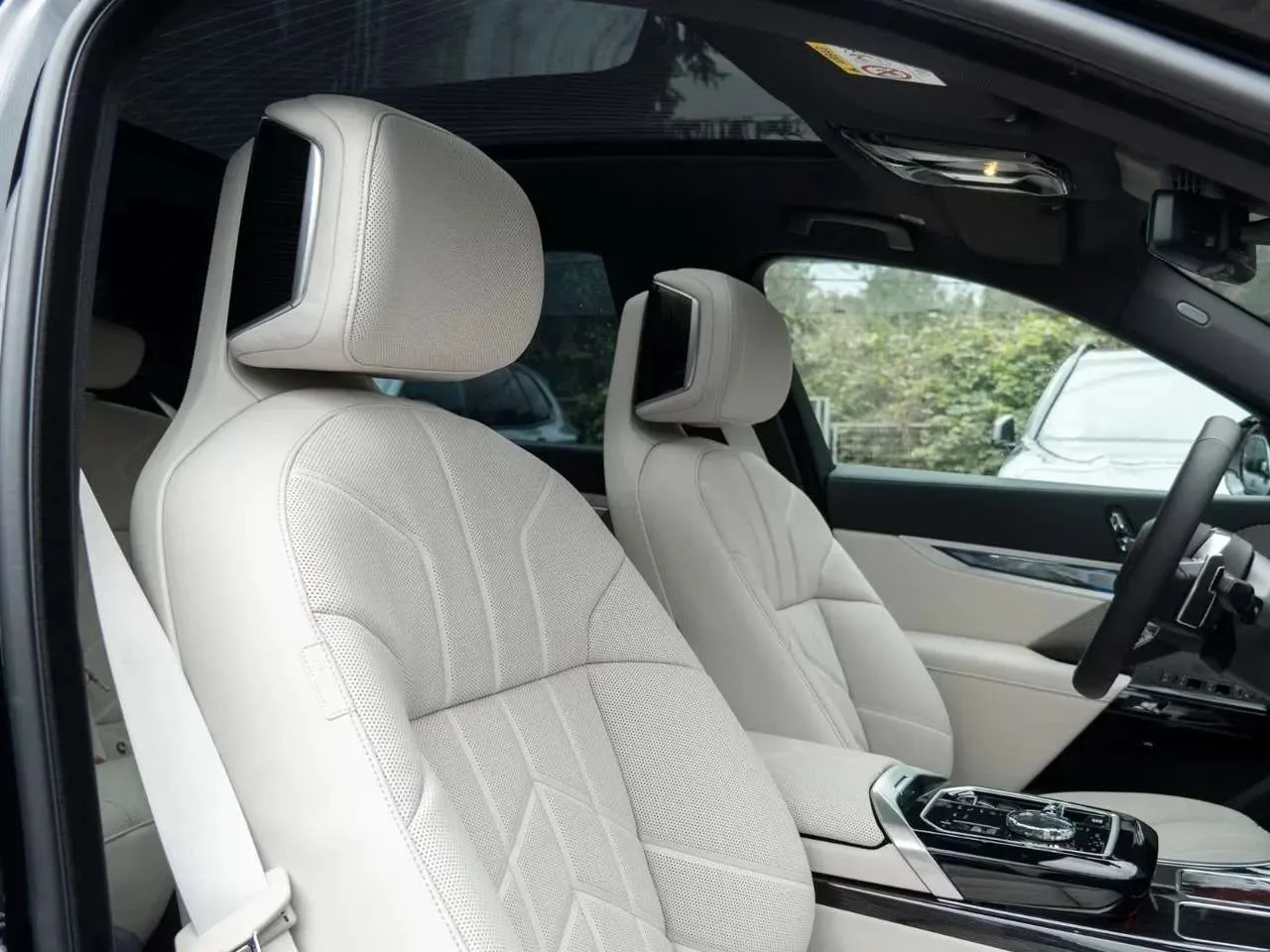 BMW 740