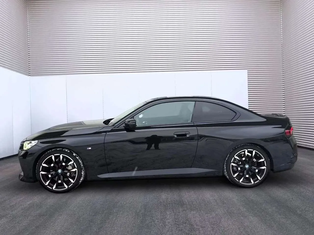 BMW 230