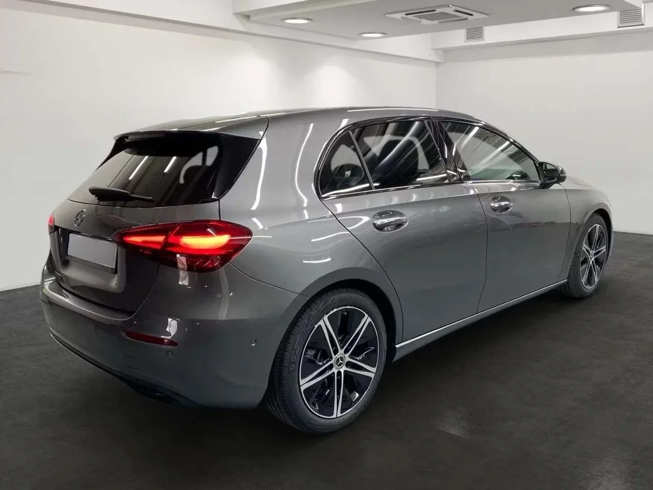 Mercedes-Benz A 180 PROGRESSIVE - miniatura 2