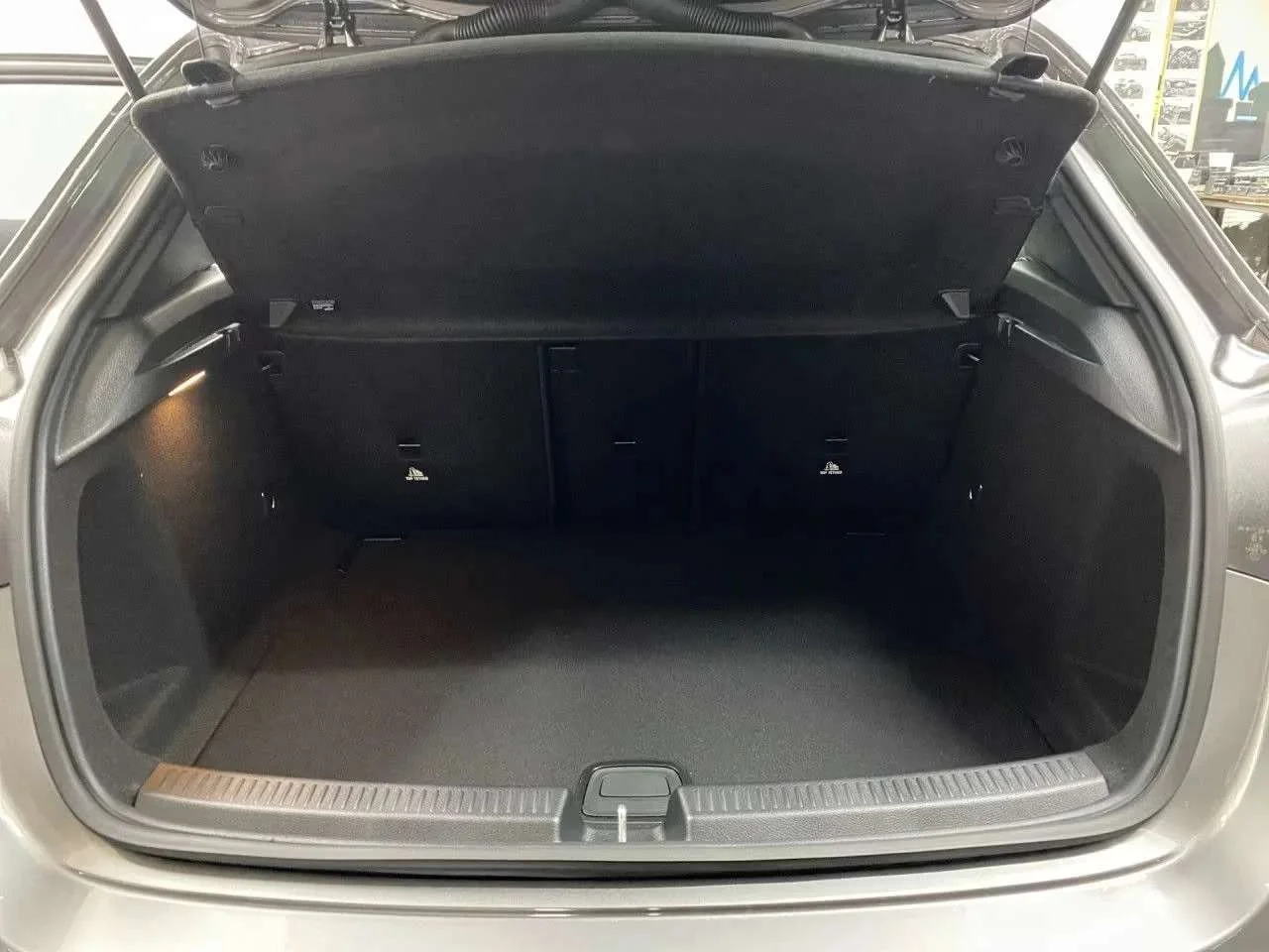 Mercedes-Benz A 180 PROGRESSIVE - miniatura 12
