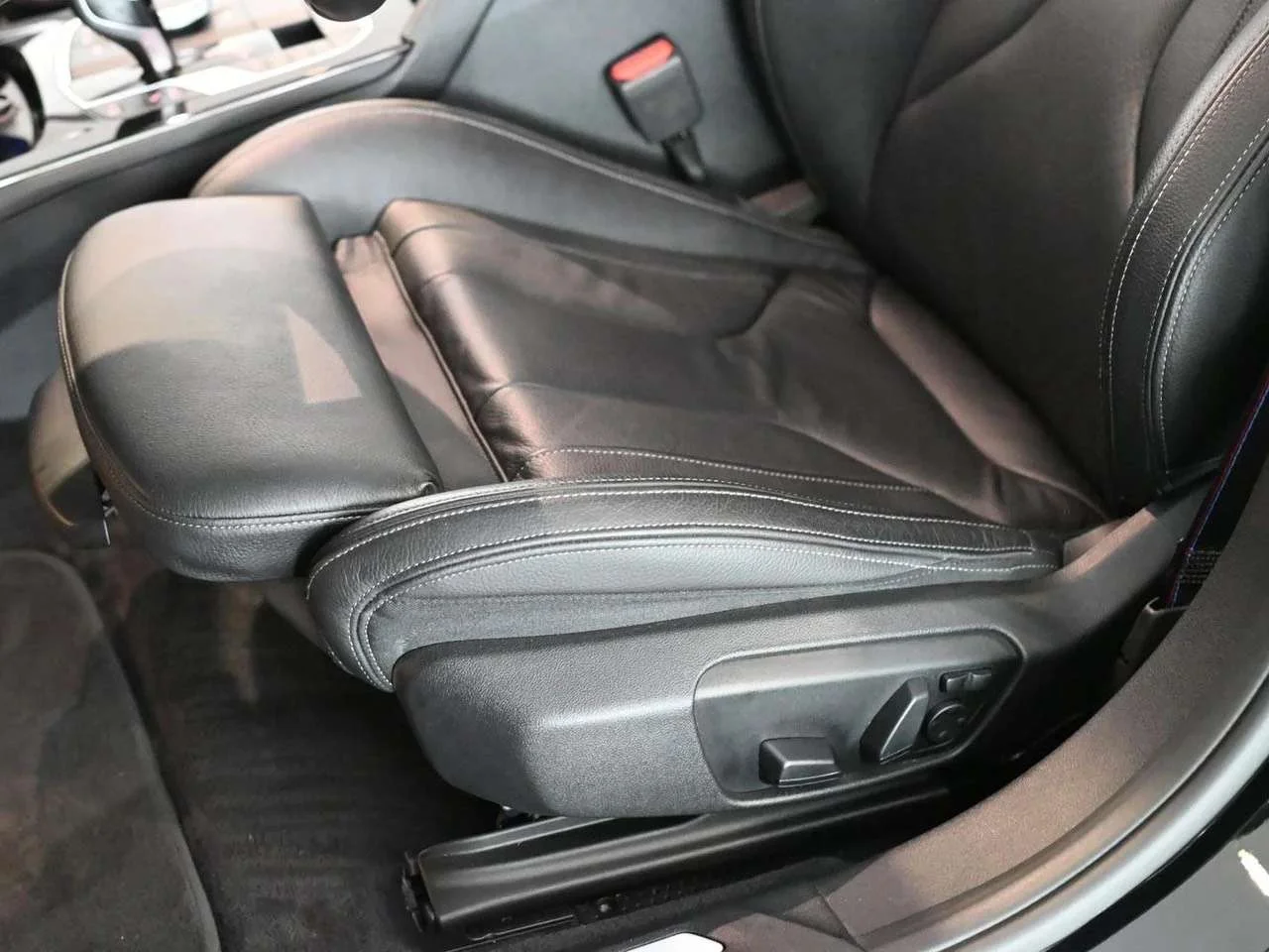 BMW 118 118i Msport 5p auto - miniatura 11