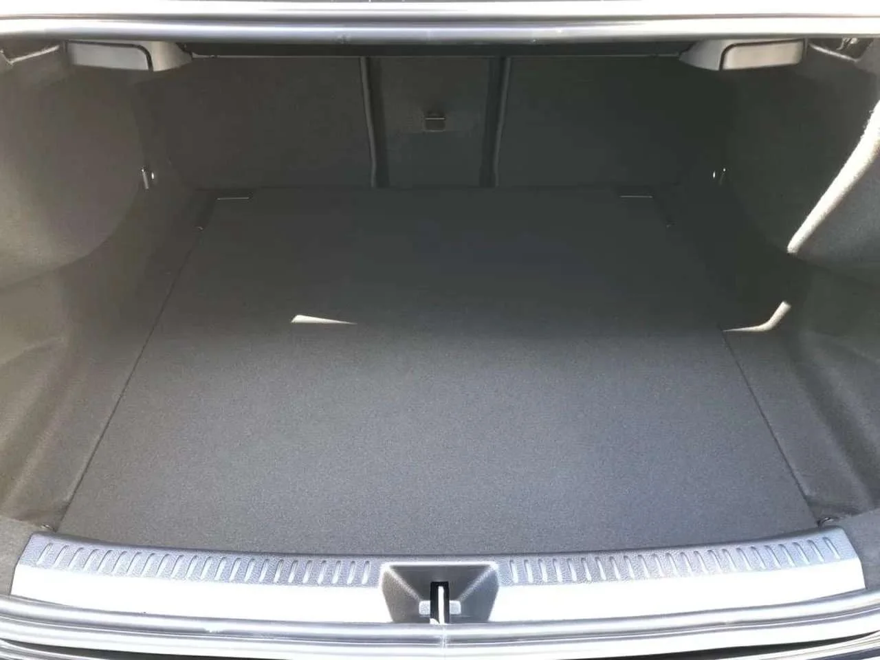 Mercedes-Benz A 220 d Limousine - miniatura 15