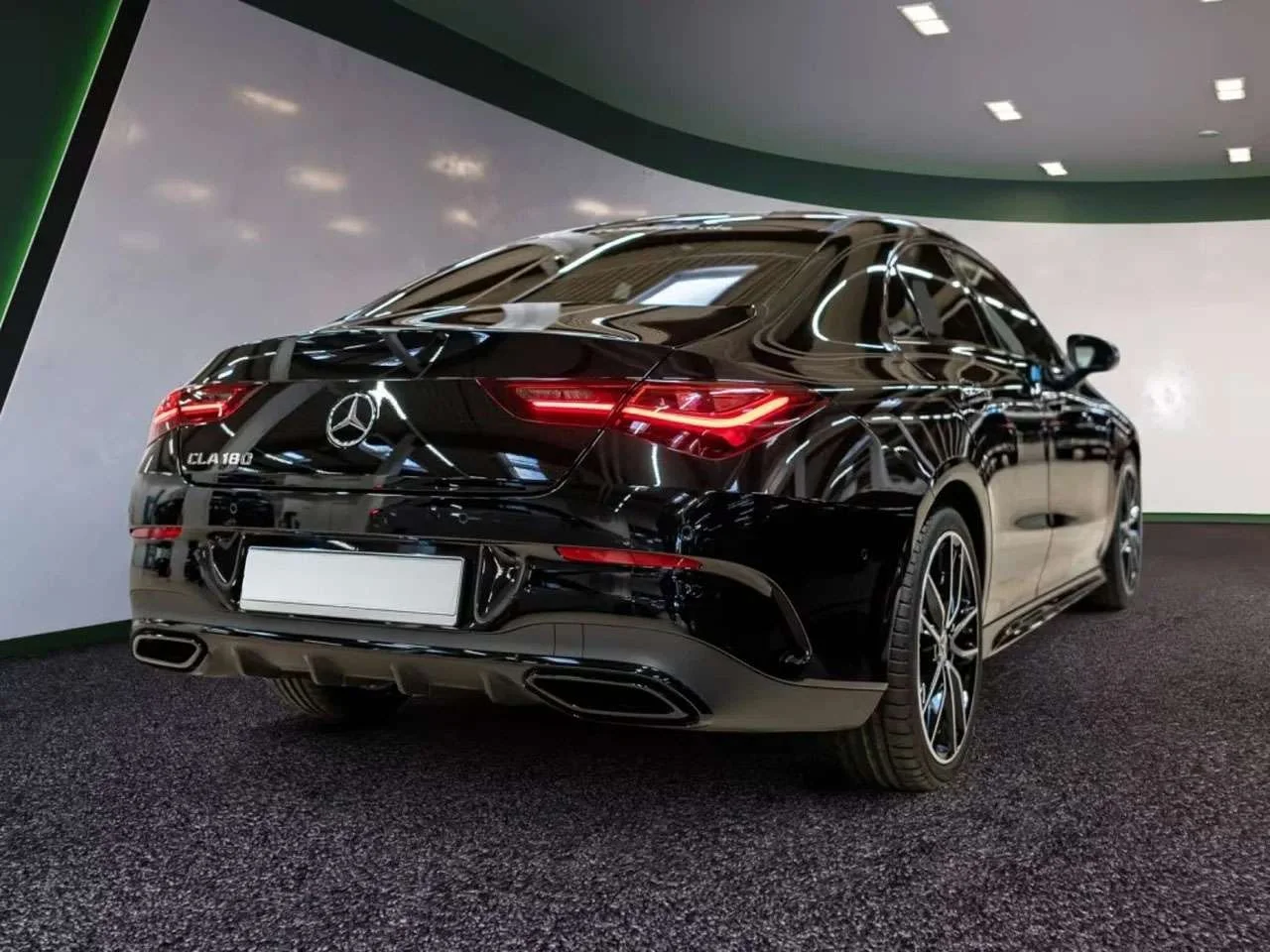 Mercedes-Benz CLA 180 Coupé AMG - miniatura 2