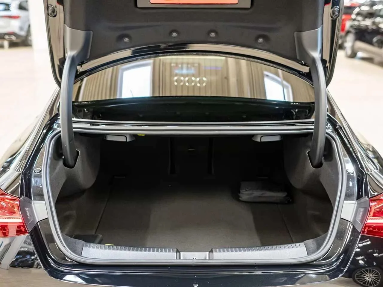 Mercedes-Benz CLA 180 Coupé AMG - miniatura 16