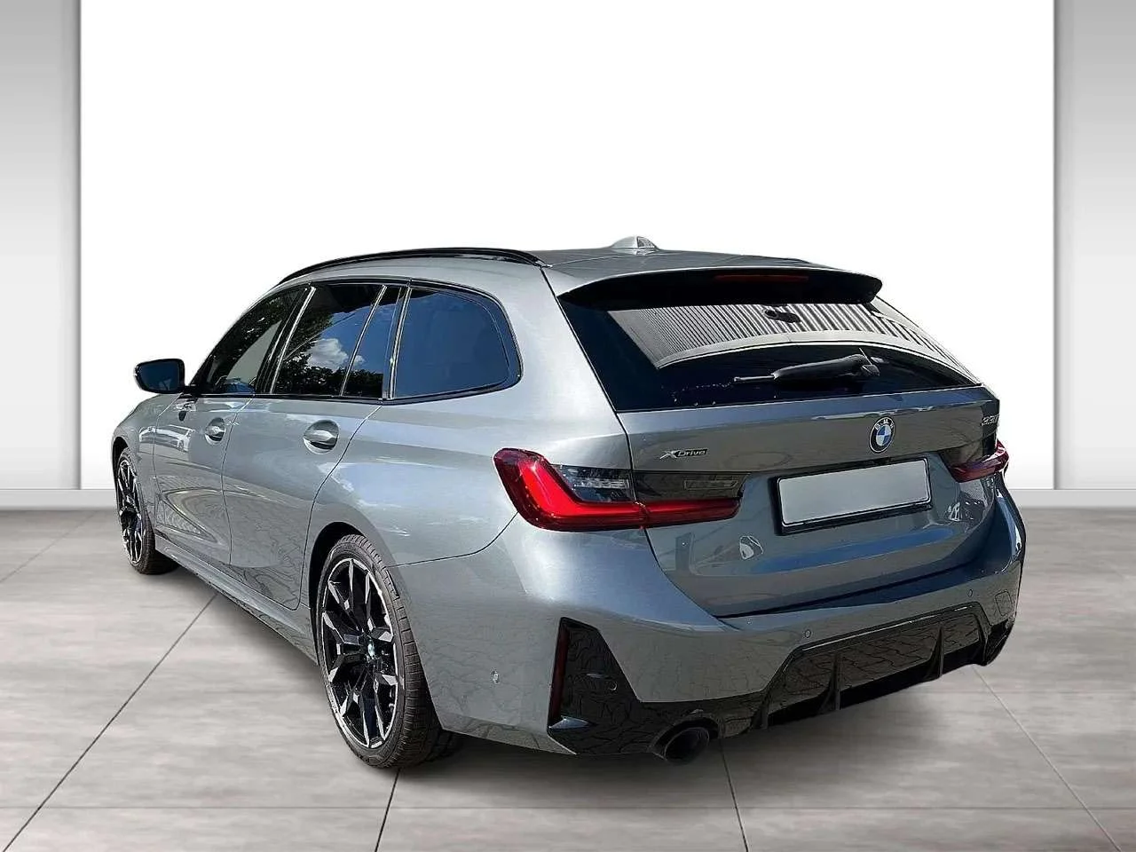 BMW 330 i xDrive Touring M Sport - miniatura 3