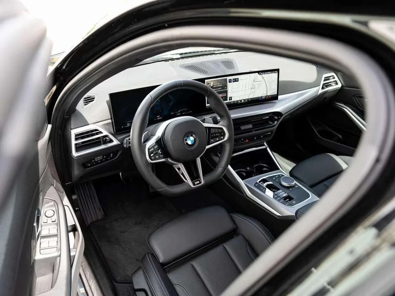 BMW 320 i Limousine M-Sport   S-Glas ParkAss - miniatura 8