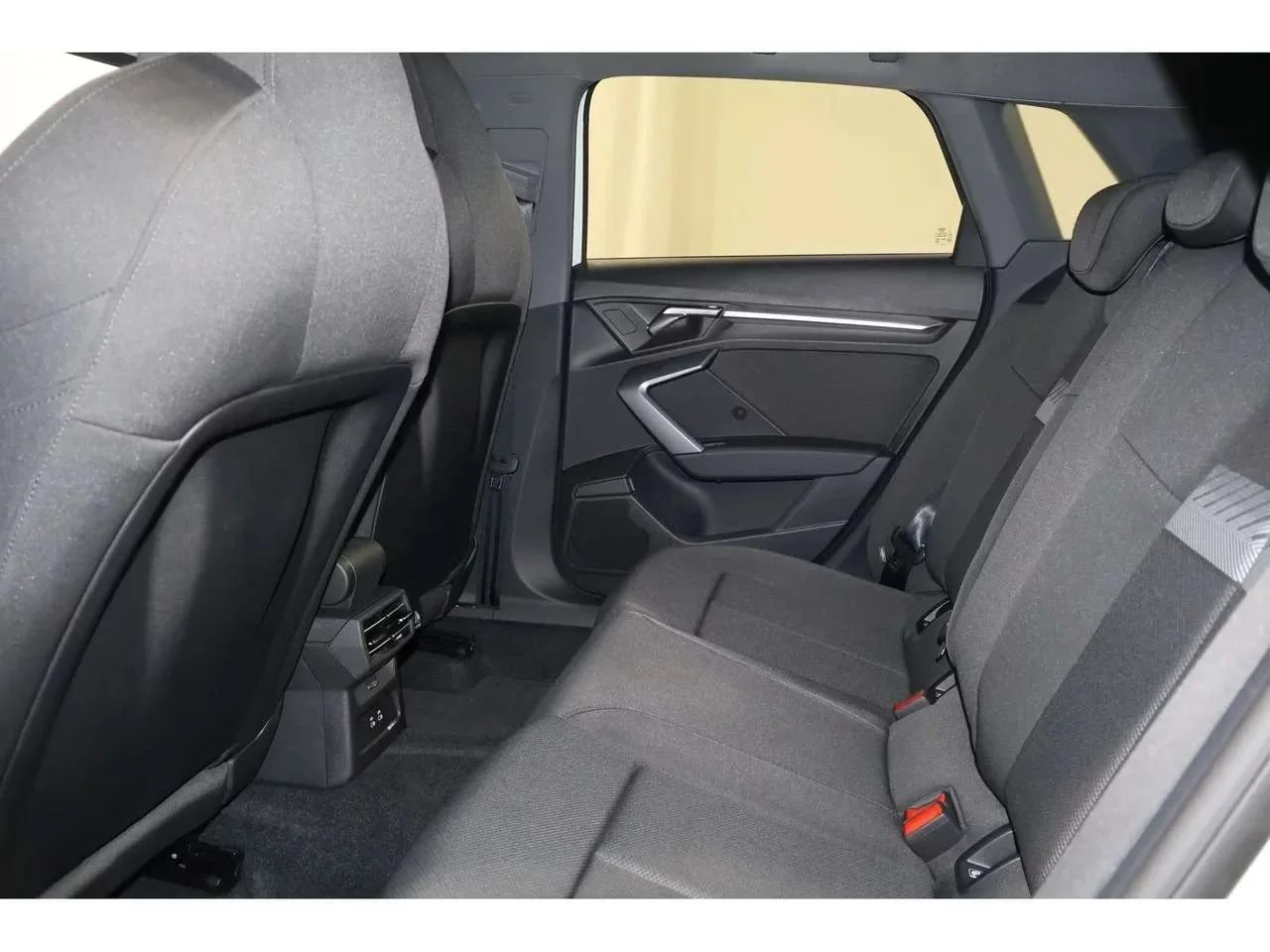 Audi A3 Sportback 35 TDI S line - miniatura 13