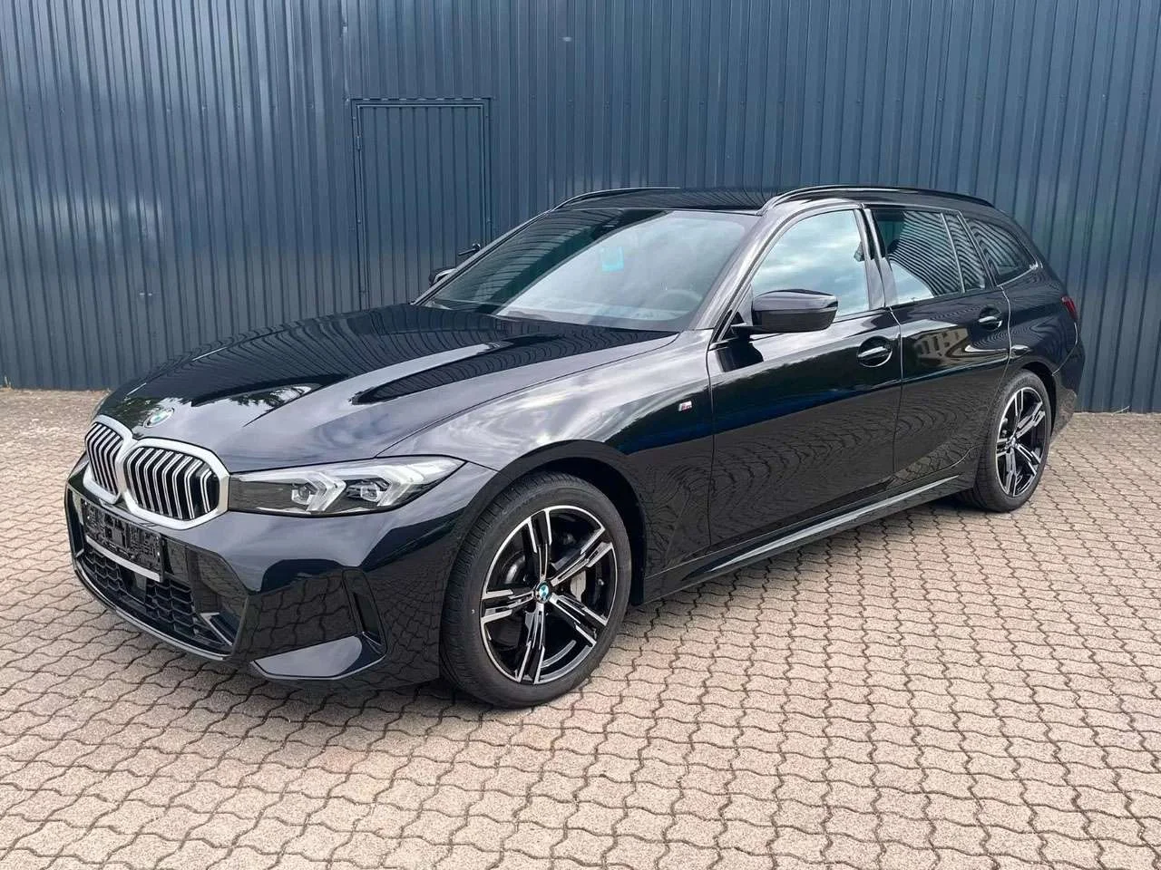 BMW 330 i xDrive Touring M SPORT - miniatura 7