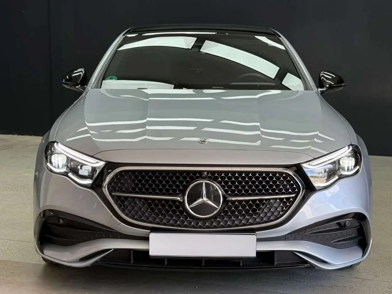 Mercedes-Benz E 220 d AMG - miniatura 7