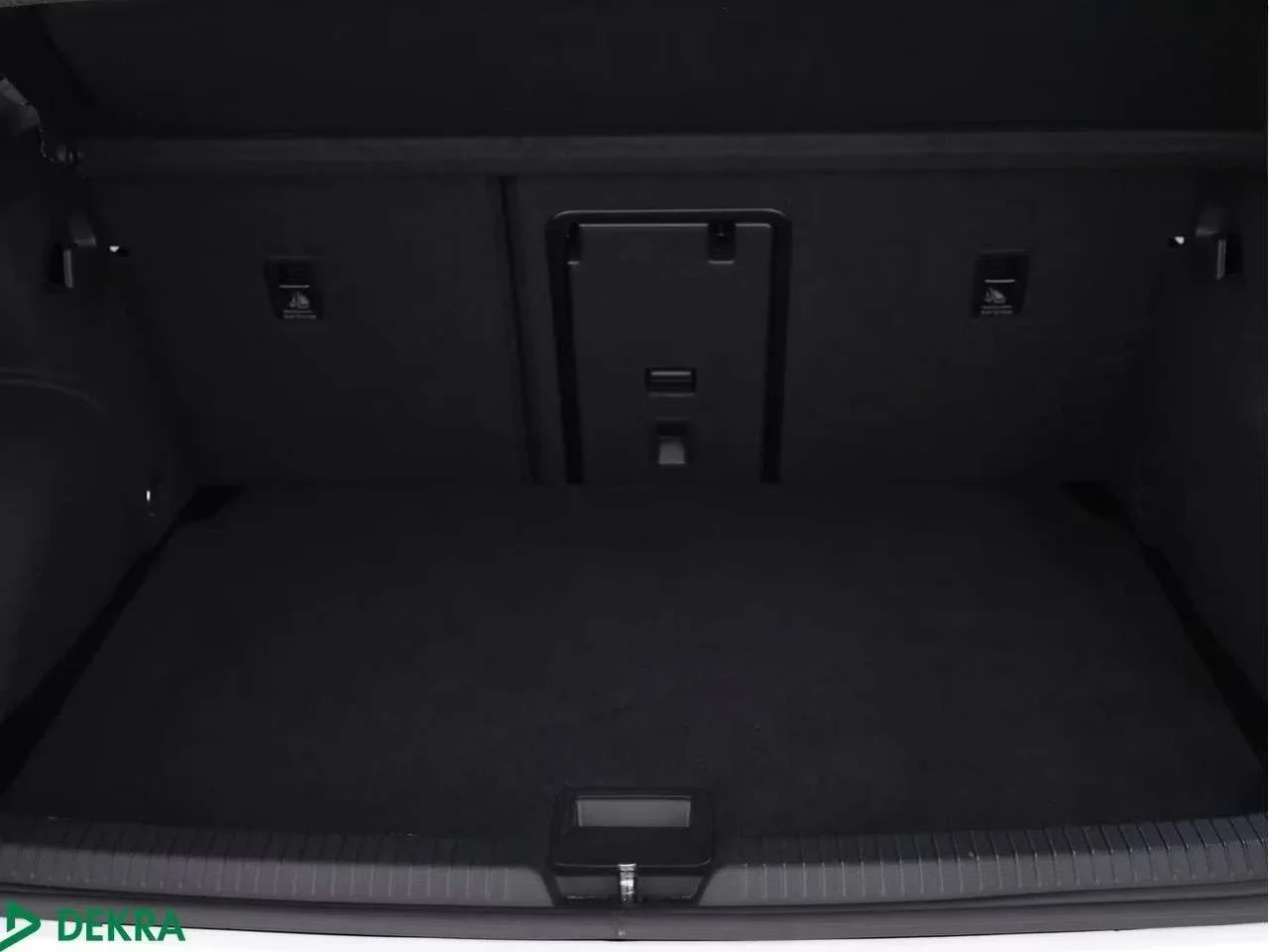 Volkswagen Golf GTI VIII 2.0 TSI GTI - miniatura 17