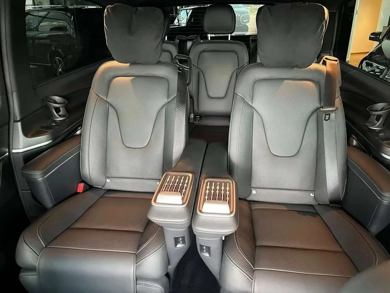 Mercedes-Benz V 300 d EXCLUSIVE EXTRA LANG 4-Matic AMG - miniatura 10