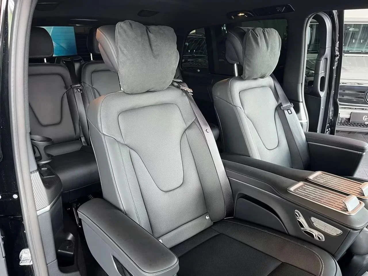 Mercedes-Benz V 300 d EXCLUSIVE EXTRA LANG 4-Matic AMG - miniatura 13
