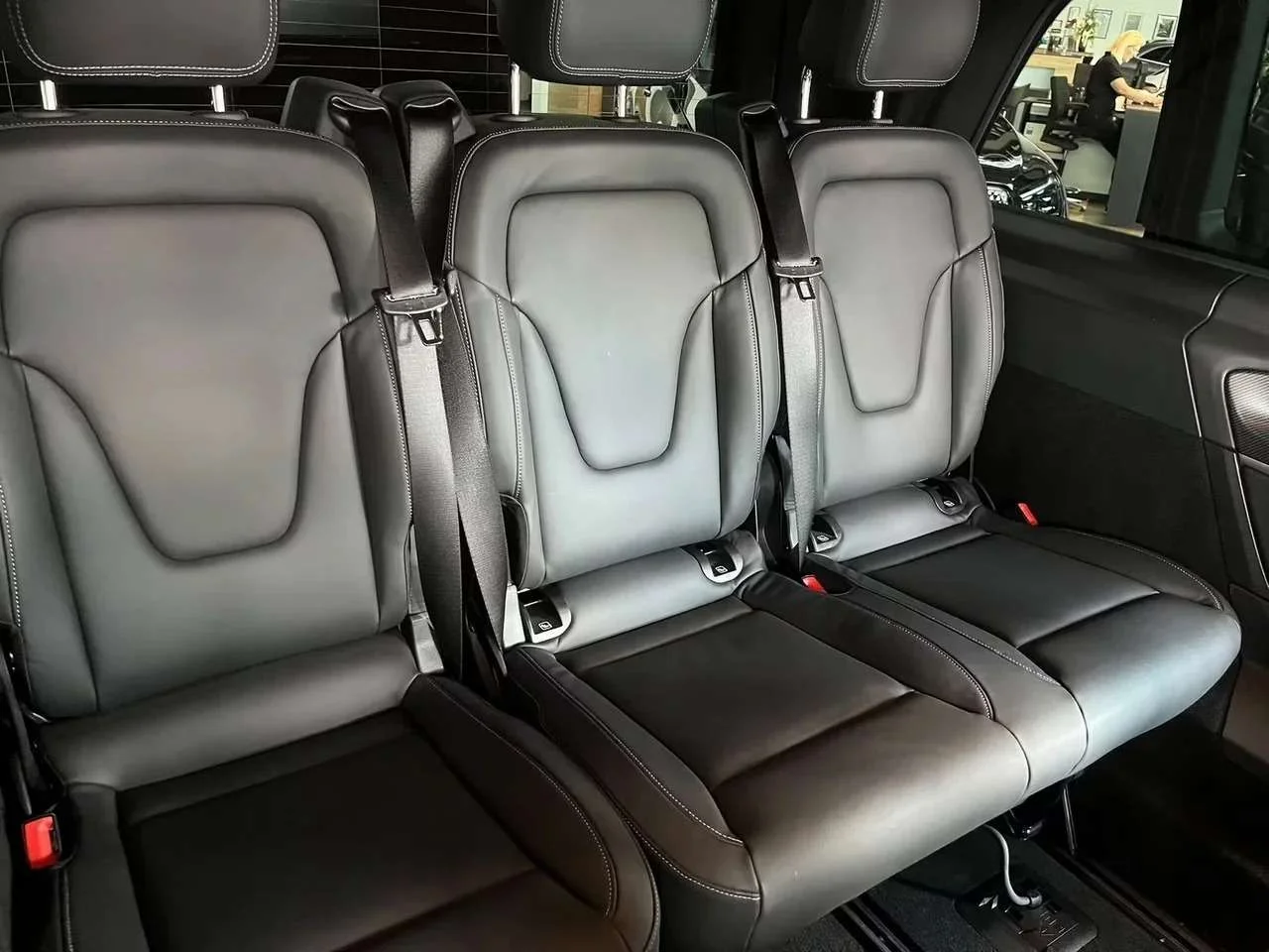 Mercedes-Benz V 300 d EXCLUSIVE EXTRA LANG 4-Matic AMG - miniatura 14