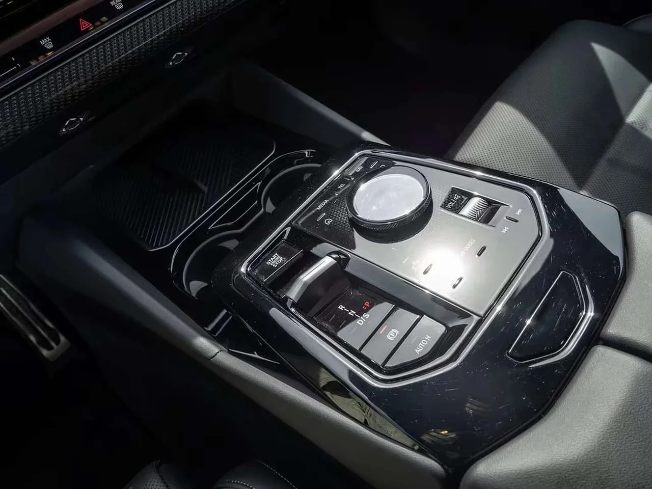 BMW 520 i M Sport Pro - miniatura 14