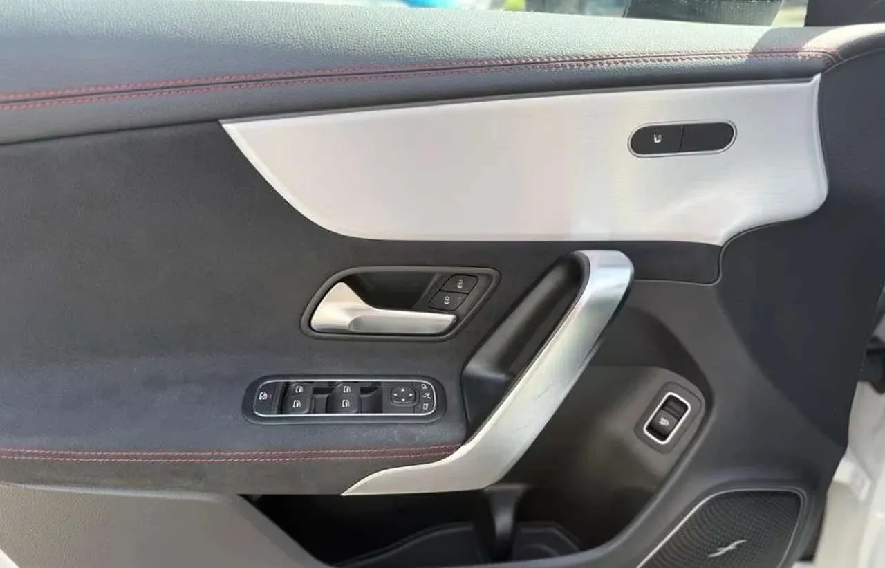 Mercedes-Benz CLA 220