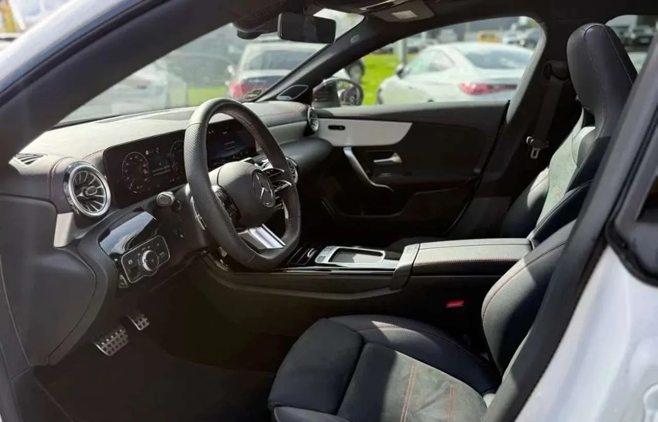 Mercedes-Benz CLA 220