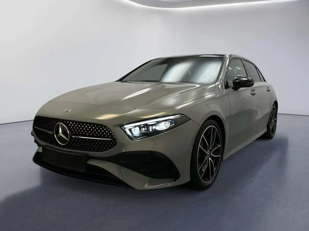 Mercedes-Benz A 220